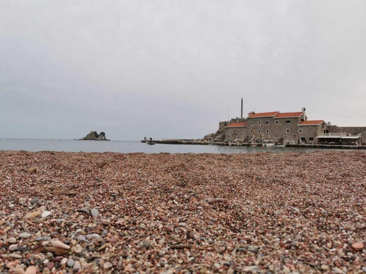 Guest House Medin Petrovac Luaran gambar