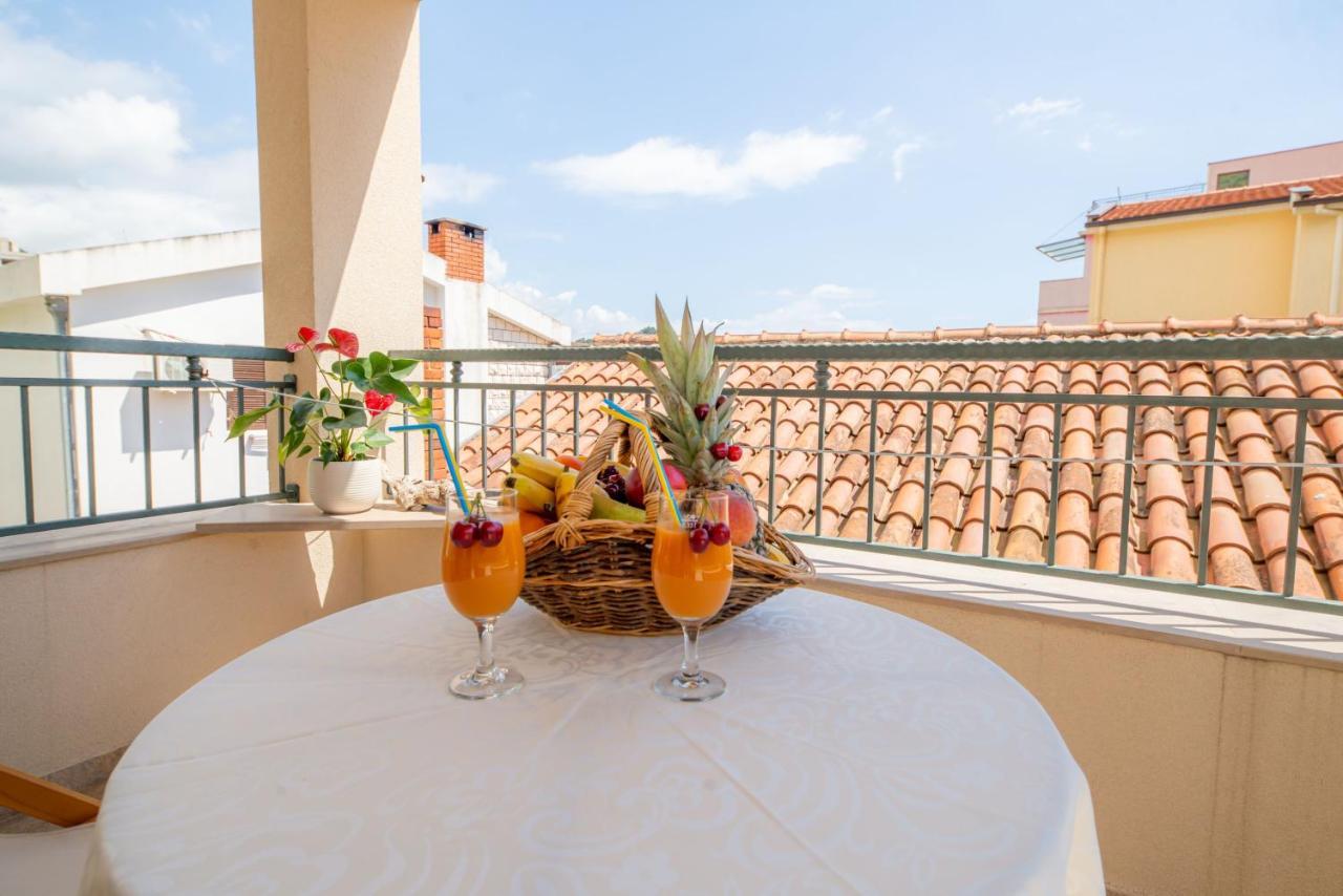 Guest House Medin Petrovac Luaran gambar