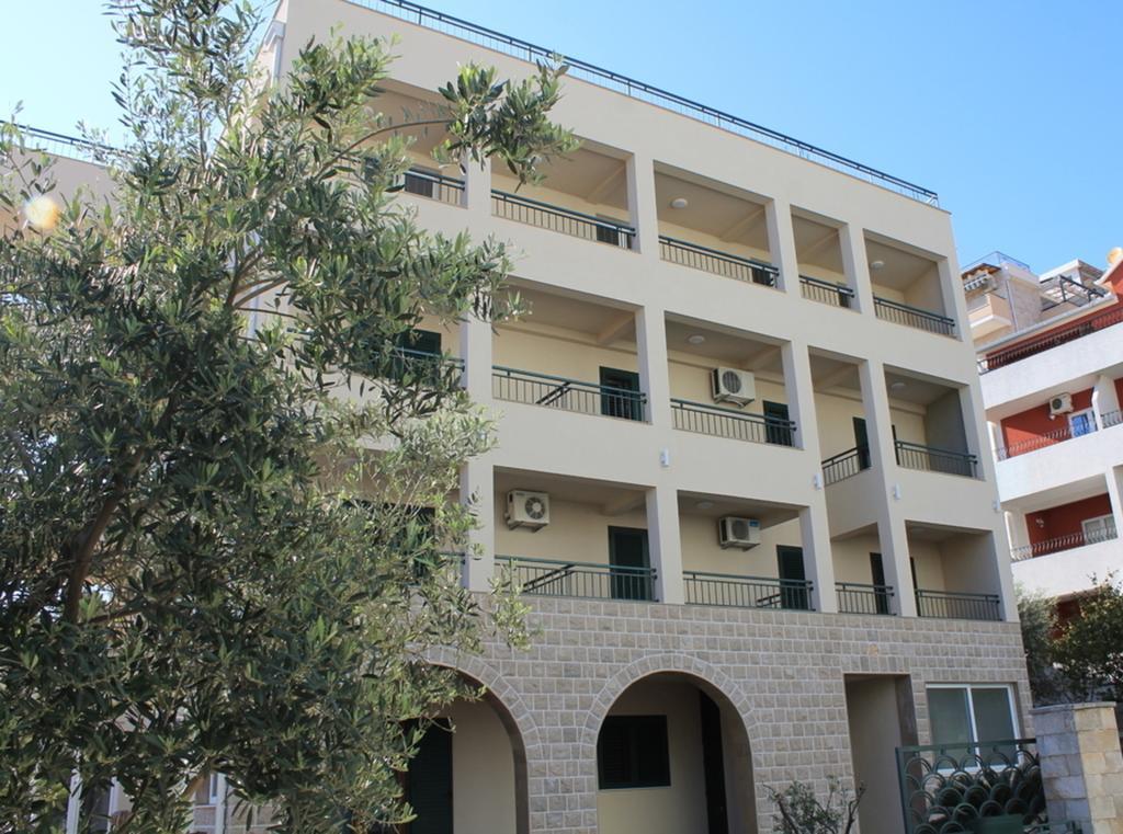 Guest House Medin Petrovac Luaran gambar
