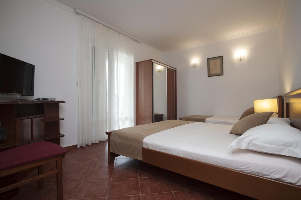 Guest House Medin Petrovac Luaran gambar