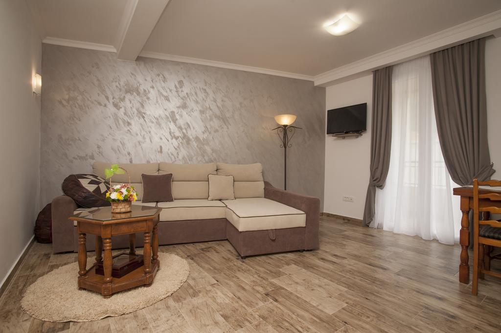 Guest House Medin Petrovac Luaran gambar