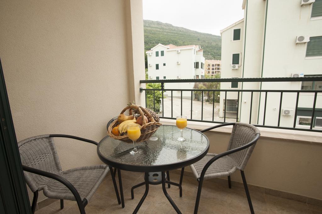 Guest House Medin Petrovac Luaran gambar