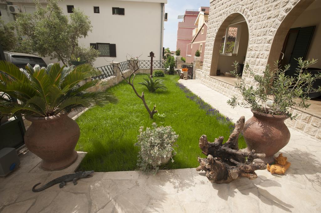 Guest House Medin Petrovac Luaran gambar